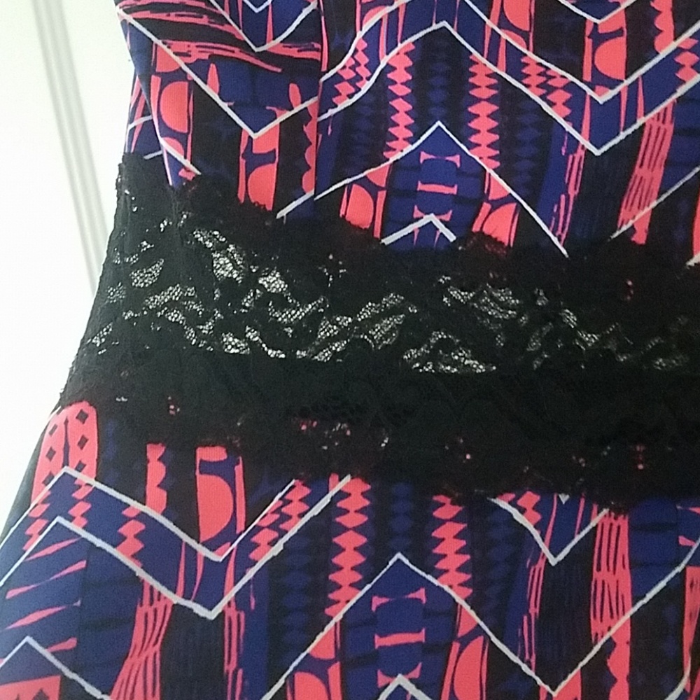 Dress - Picture 2 of 3